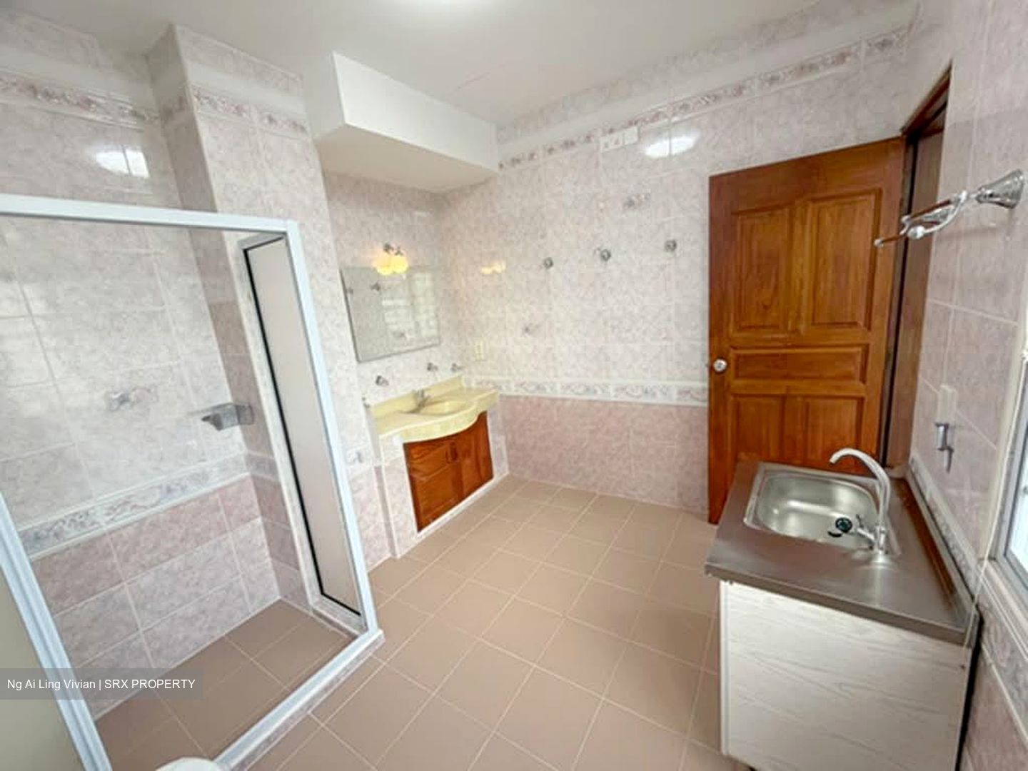Lloyd Court (D9), Apartment #547498801